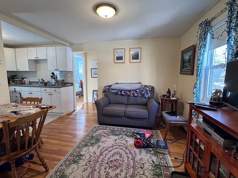 202 Winchester St #A — Photo 3