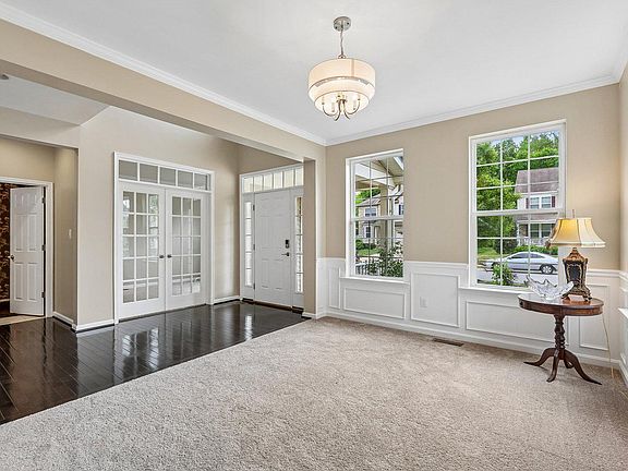 2nd image of 9777 Leighland Ct