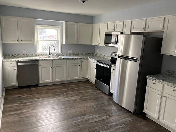 Brand New kitchen. Appliances included.