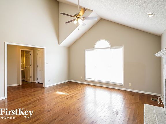 3rd image of 1120 Lamont Ct