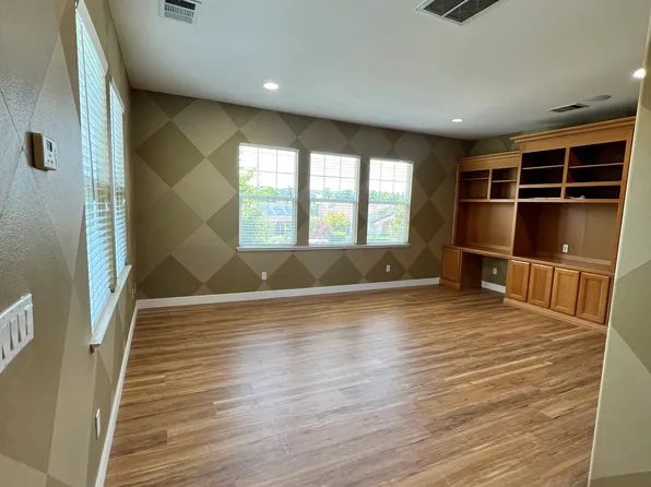 8520 Kern Ave, Gilroy, CA 95020