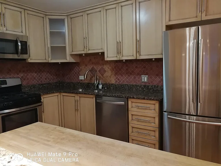 677 S River Rd — Photo 14