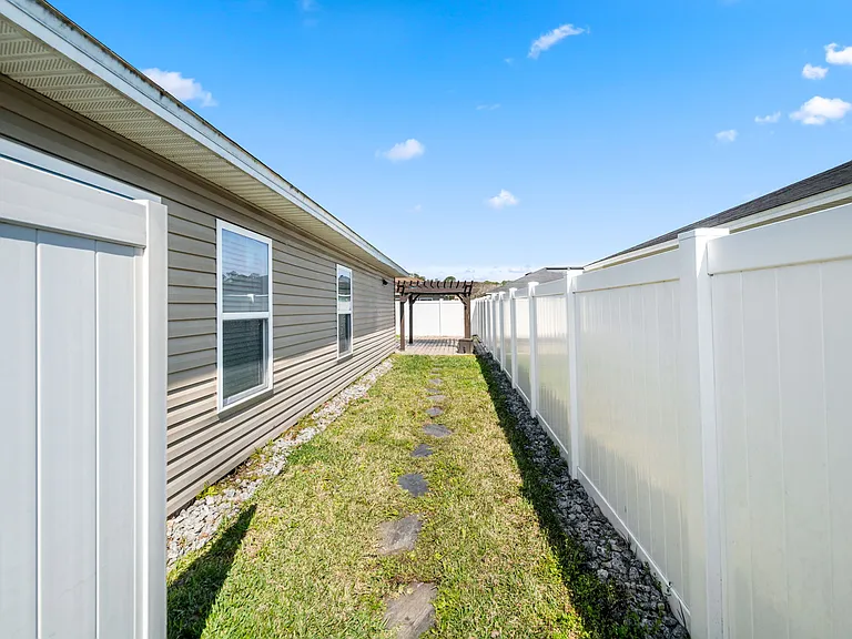 7377 Benes Trl — Photo 30