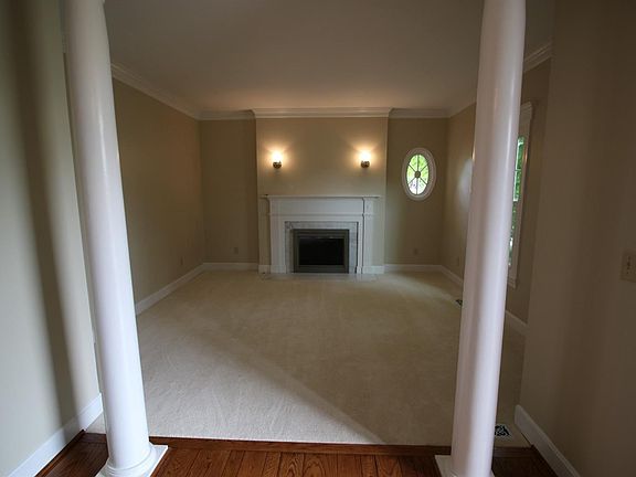 4th image of 8415 Heritage Dr