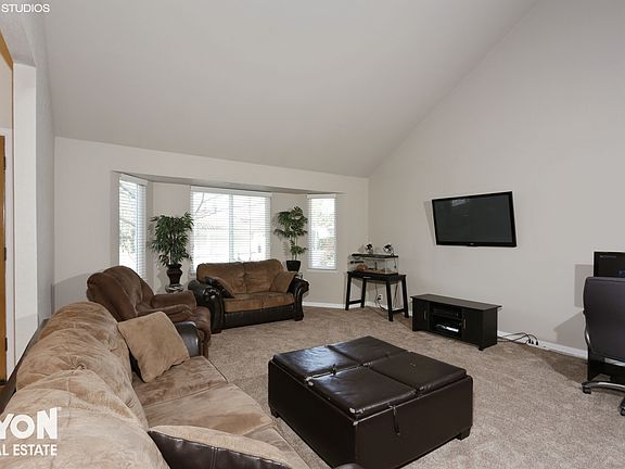 2nd image of 6009 Kifisia Way