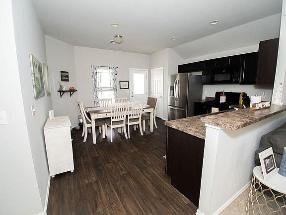 5th image of 9520 Kindsey Ave