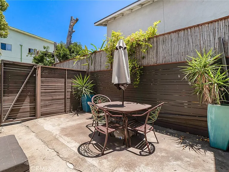 5152 Romaine St — Photo 21