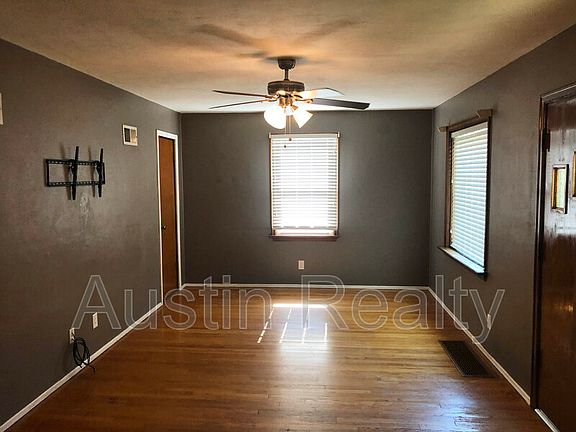3rd image of 4313 Garden Park Ct