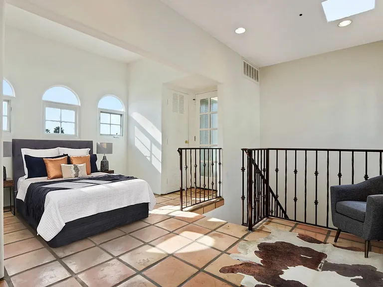 ISO - Isola Bella Townhomes — Photo 16