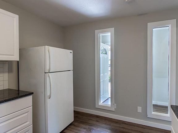 5th image of 2331 Alabama St Ste 208