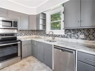 33 Williams Ave, Cranston, RI 02905