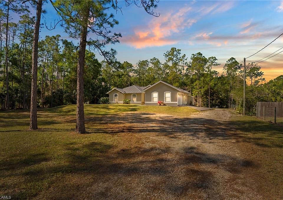 1st image of 521 Everglades BLVD S