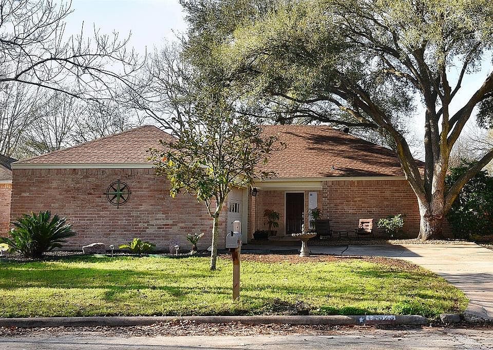 1st image of 11523 Moltere Dr