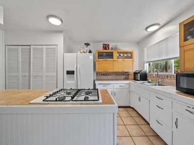 2833 Dusk Dr, San Diego, CA, 92139