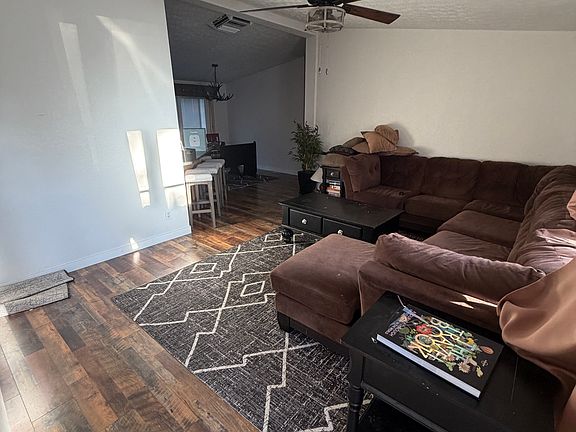 3rd image of 72 Pine Hollow Rd #A