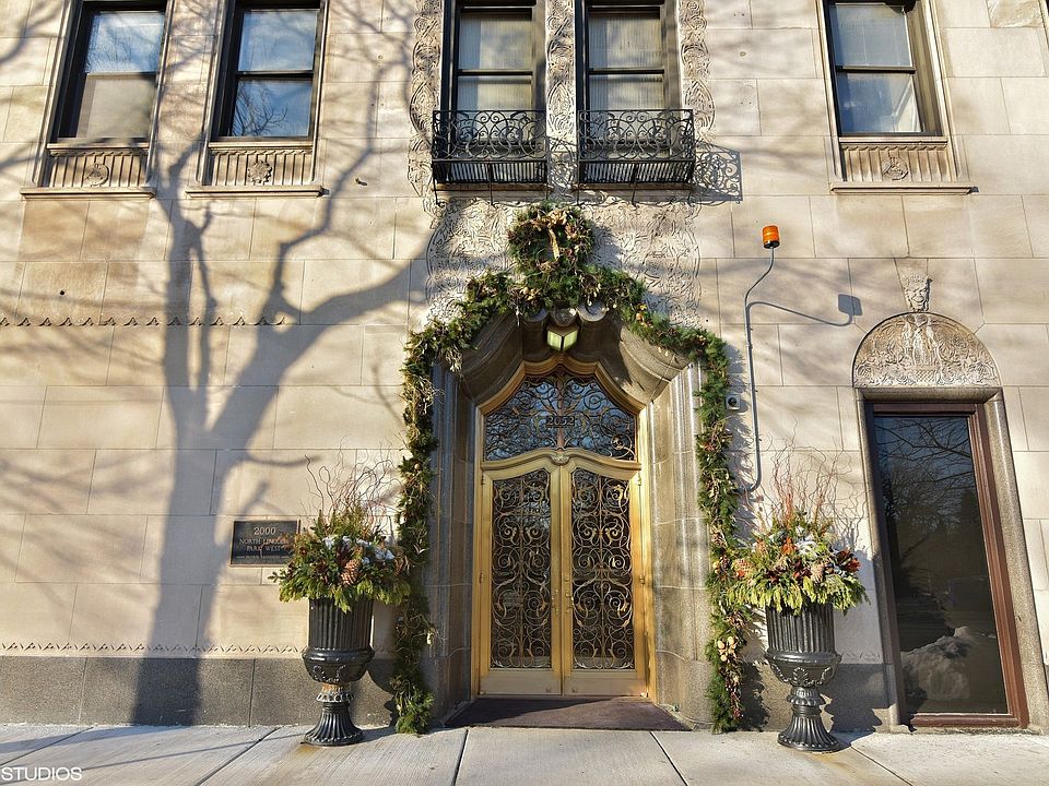 1st image of 2000 N Lincoln Park West Pkwy #1208