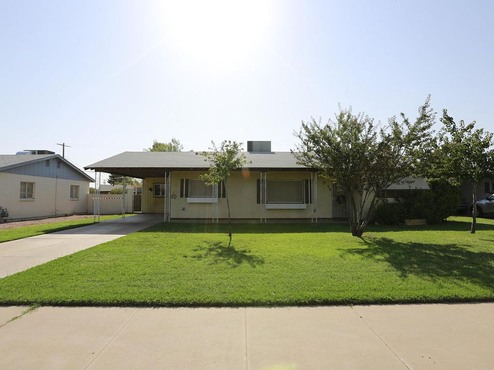 1st image of 238 N Harris Dr