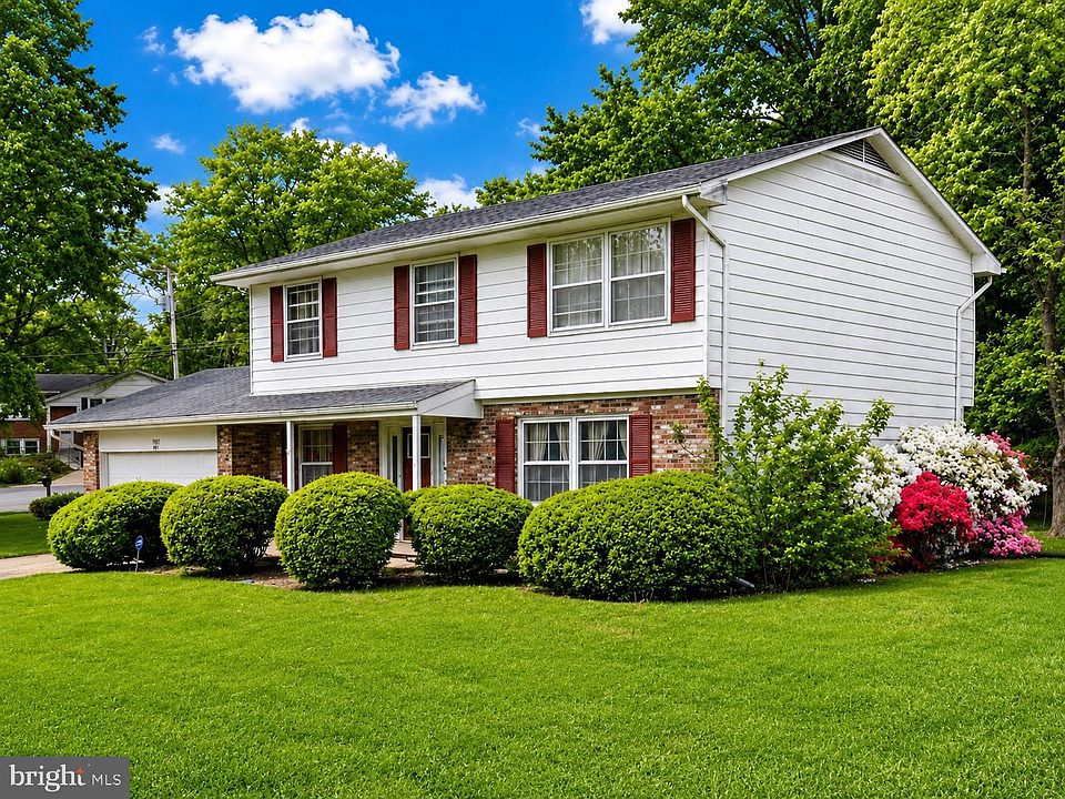 1st image of 1901 Chalfont Ct
