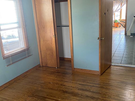4th image of 162 Stewart Ave #1