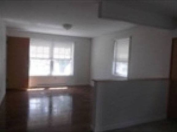 Living Room/Dinning Area