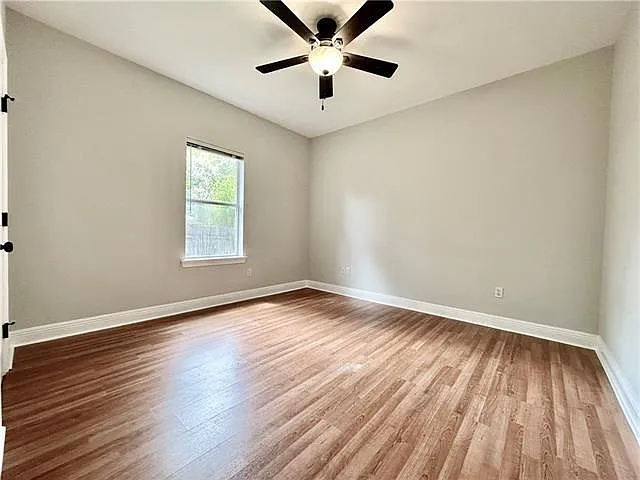 1480 Albert St — Photo 17