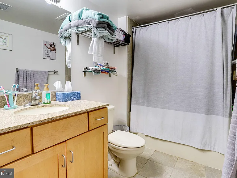 1205 Garfield St #501 — Photo 17