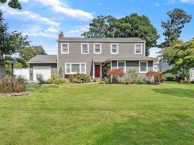 55 Johnson Lane, Bay Shore, NY, 11706