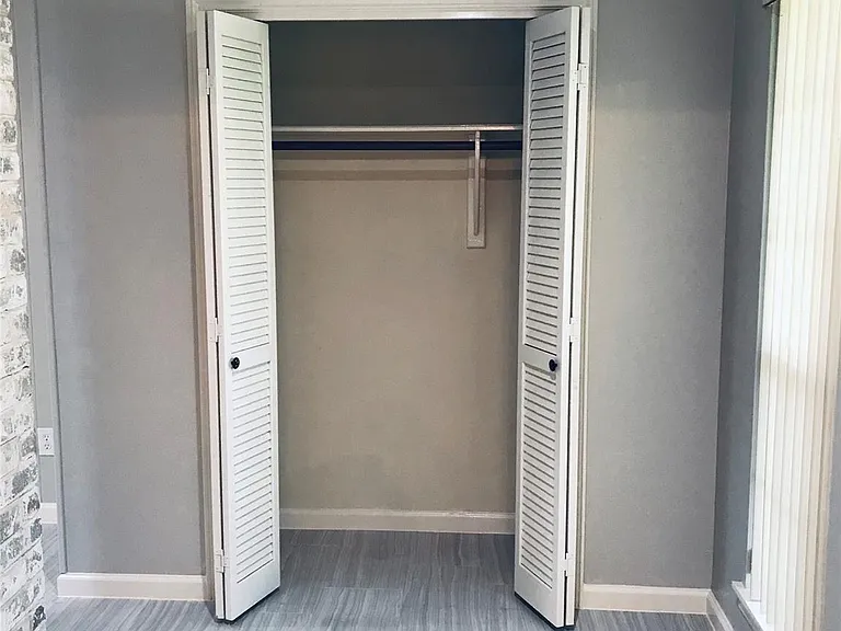 3110 Springhill Dr — Photo 29