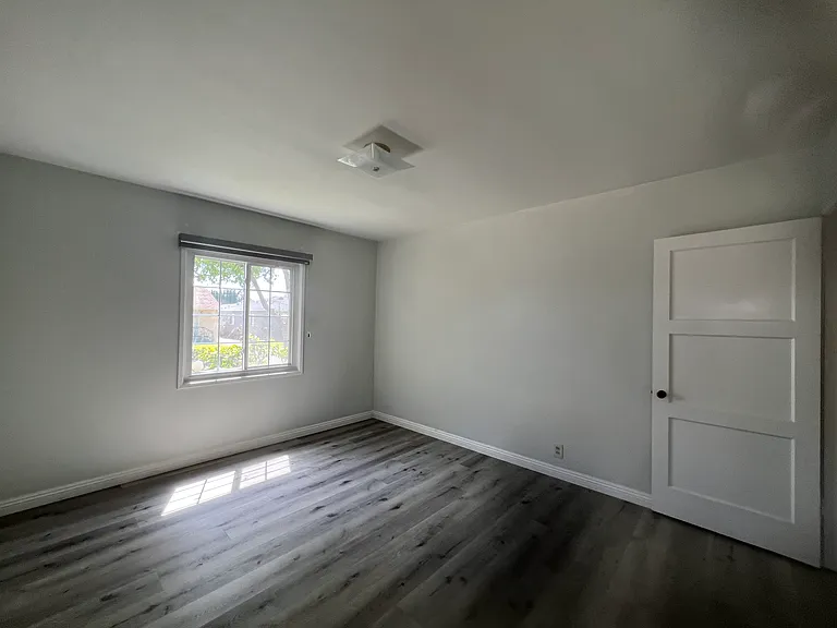 1115 S El Molino St — Photo 35