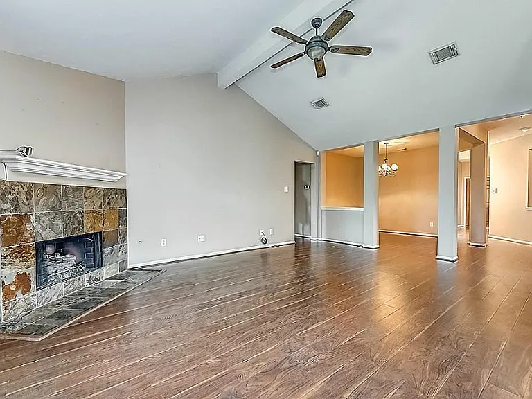 2910 Huntington Way — Photo 6