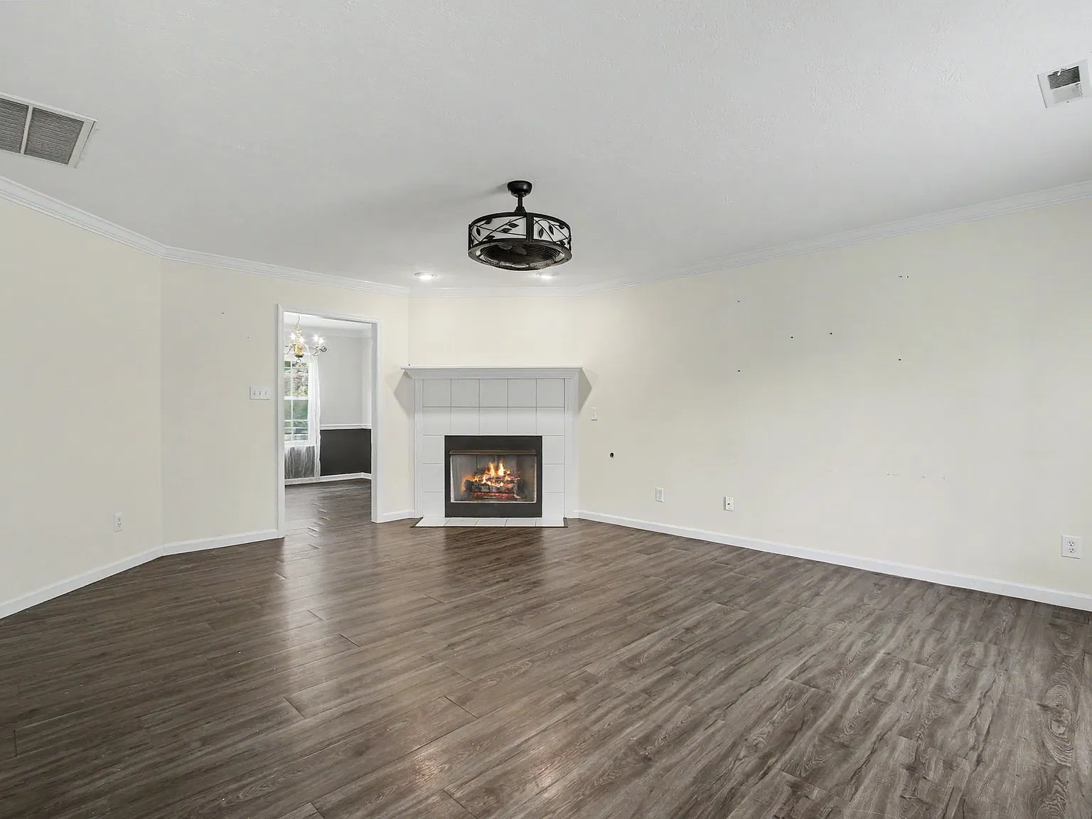 3 bed, 2.5 bath, 2048 sqft, $2,550 — Photo 3