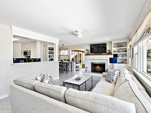 4th image of 12214 Ocean Ave