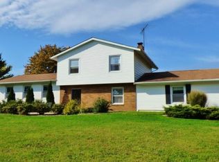 17614 Munn Rd, Chagrin Falls, OH 44023