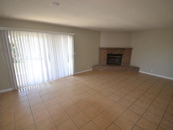 5th image of 6123 Carl Sandburg Cir