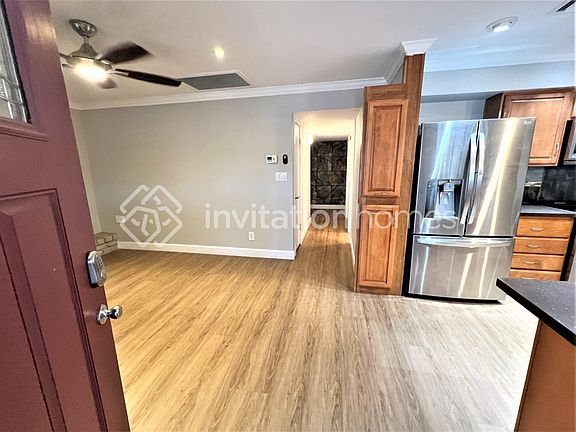 3rd image of 3319 E Pueblo Ave