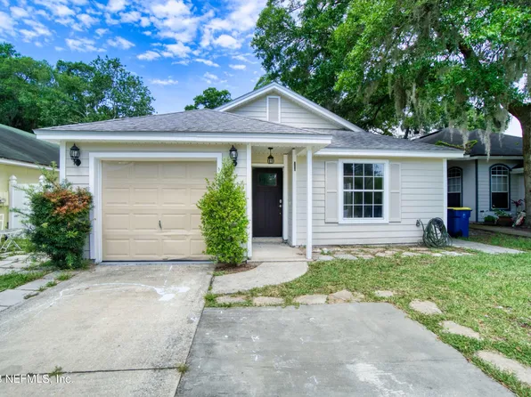 3030 CAROLINE CREST Drive E, Jacksonville, FL 32225