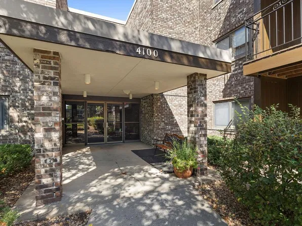 4100 Parklawn Ave APT 318, Edina, MN 55435