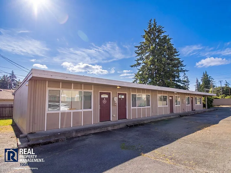 6415 Steilacoom Blvd SW Tacoma — Photo 2