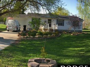 509 E Circle Dr, Hooper, NE 68031