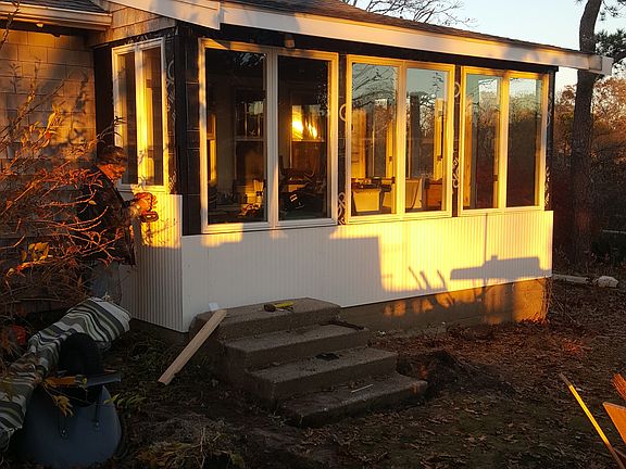 5th image of 398 Edgewater Dr W