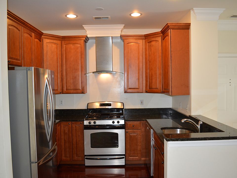 1st image of 4135 Fountainside Ln Unit 203