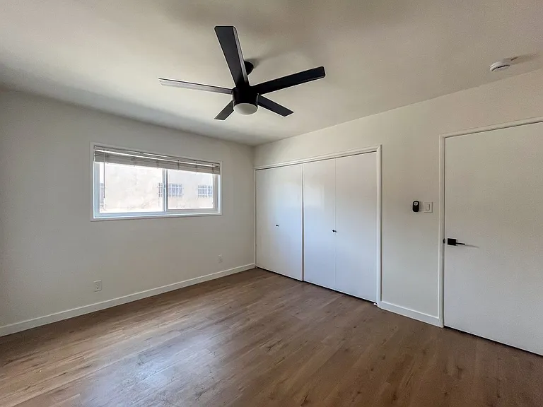 3814 S Bronson Ave — Photo 13