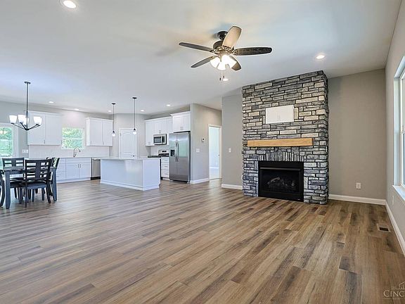 5th image of 8353 Alice Way