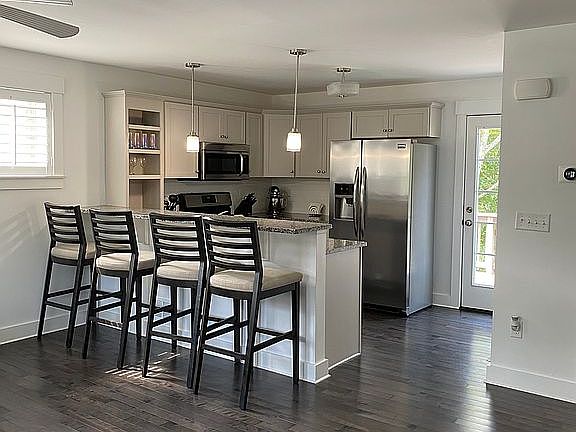 3rd image of 12 Park Ave Unit 9