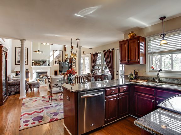 5th image of 3428 Harborwood Cir