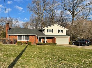 8 Willowbrook Dr, Parkersburg, WV 26104