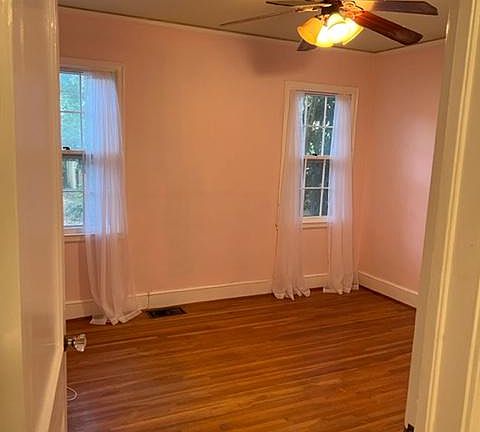 3rd image of 1930 Thurmond Pl