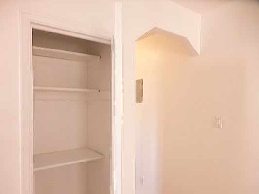 5th image of 415 W 47th St APT 3B