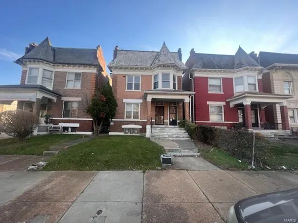 5012 Page Blvd, Saint Louis, MO 63113