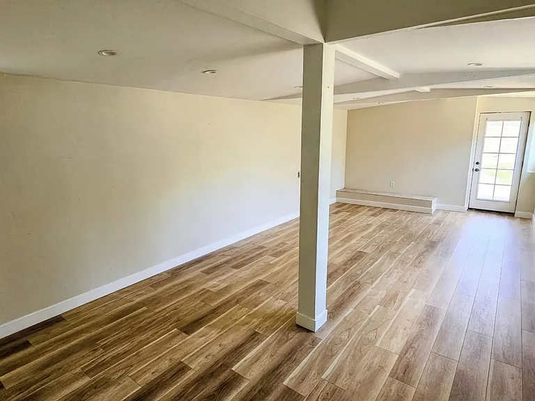 155 W Tudor St — Photo 9